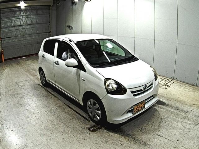 9046 DAIHATSU MIRA E S LA300S 2012 г. (LAA Okayama)